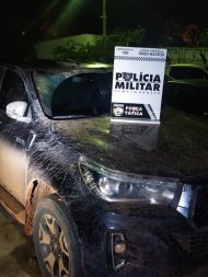 PM apreende Hillux roubada em SP na fronteira de MT