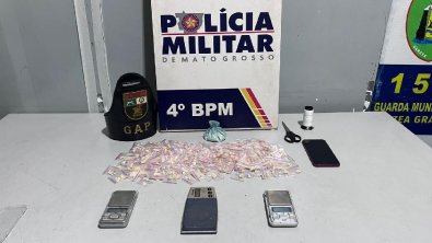 PM apreende 310 porï¿½es de entorpecentes e prende quatro pessoas por trï¿½fico de drogas CAPA.jpg